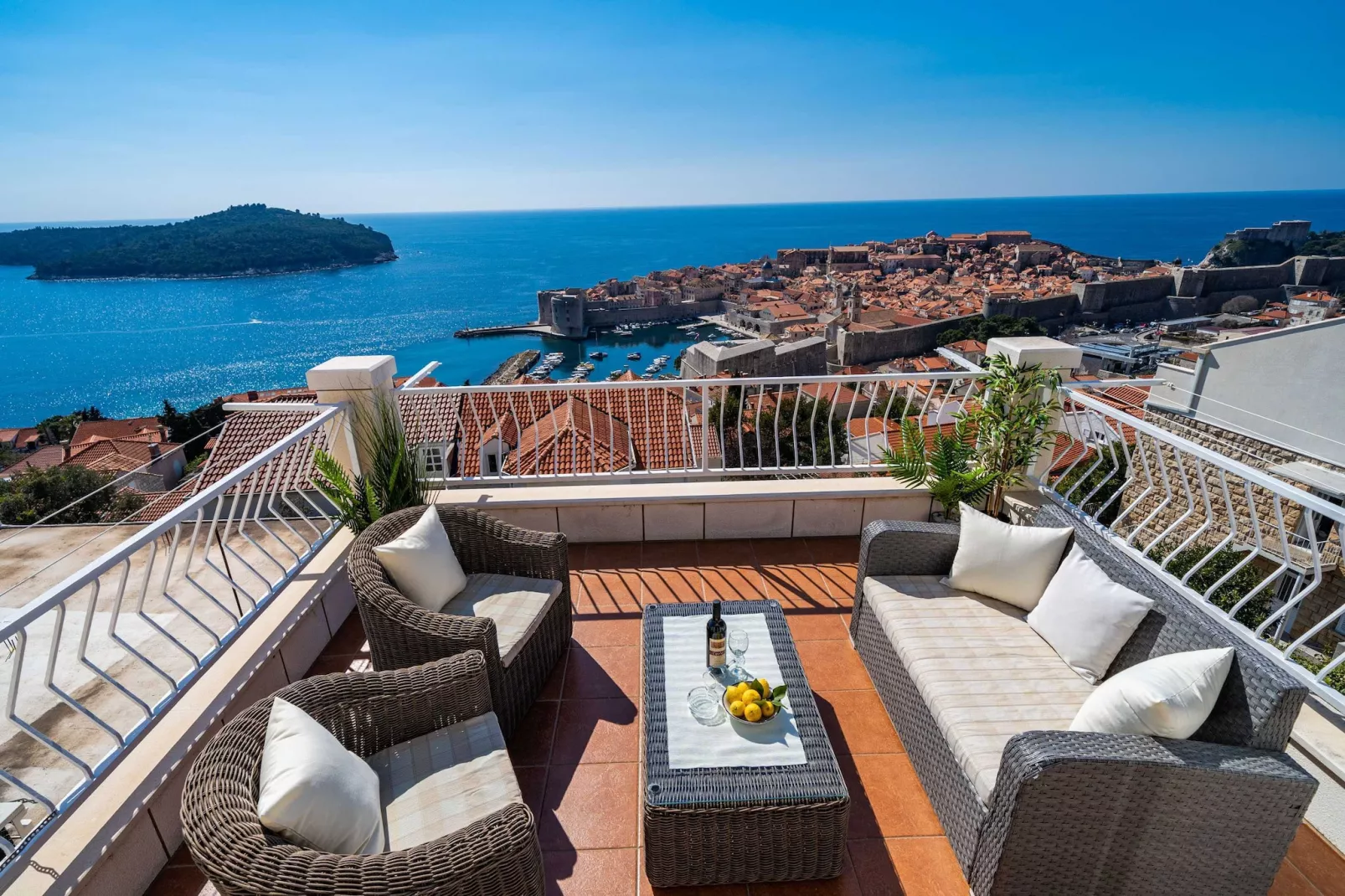 Apartments Isabora - Premium Two-Bedroom Apartment with Terrace and Sea View-Terrasse
