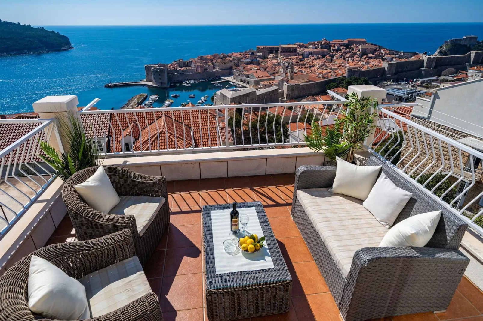 Apartments Isabora - Premium Two-Bedroom Apartment with Terrace and Sea View-Terrasse