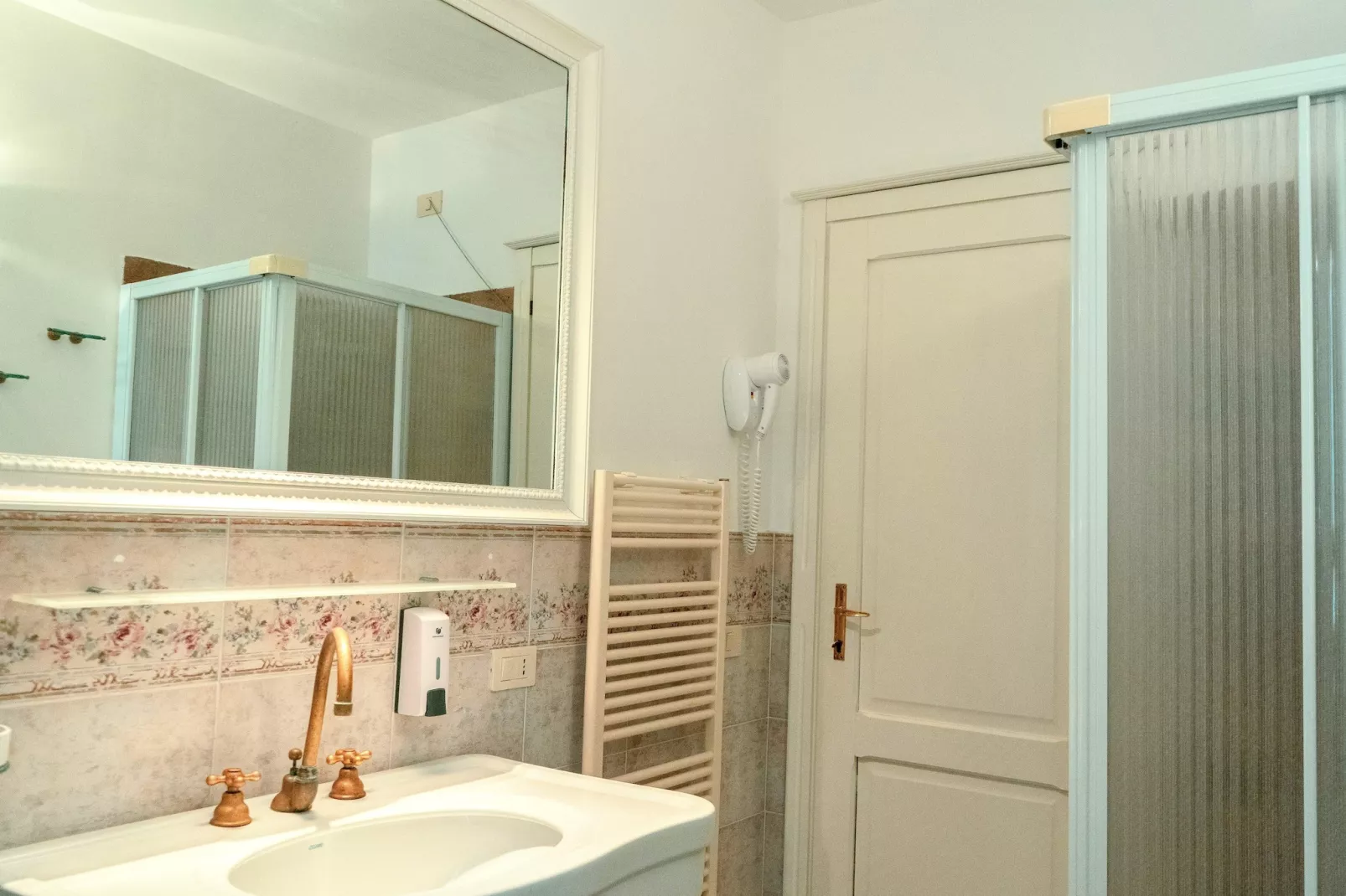 Assisi 4 pax-Bathroom