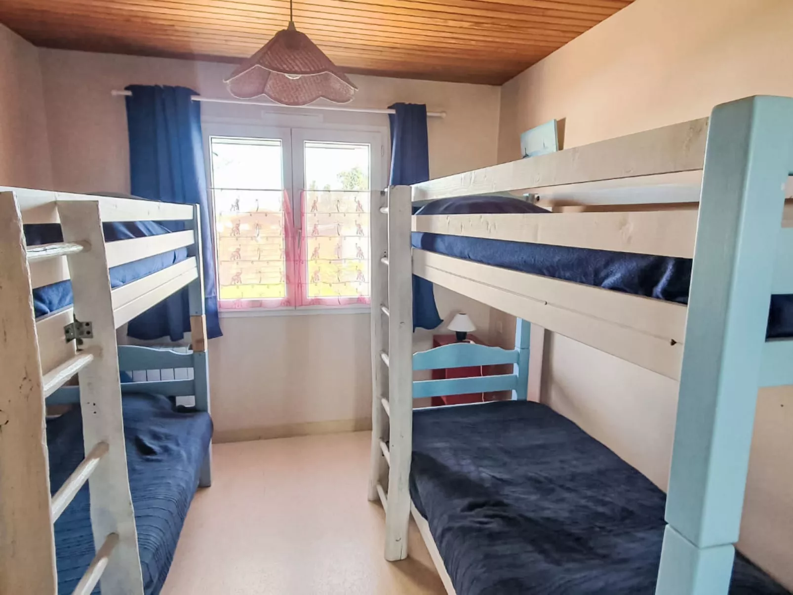 La Bosse XL (Villa + Dépendance)-Inside