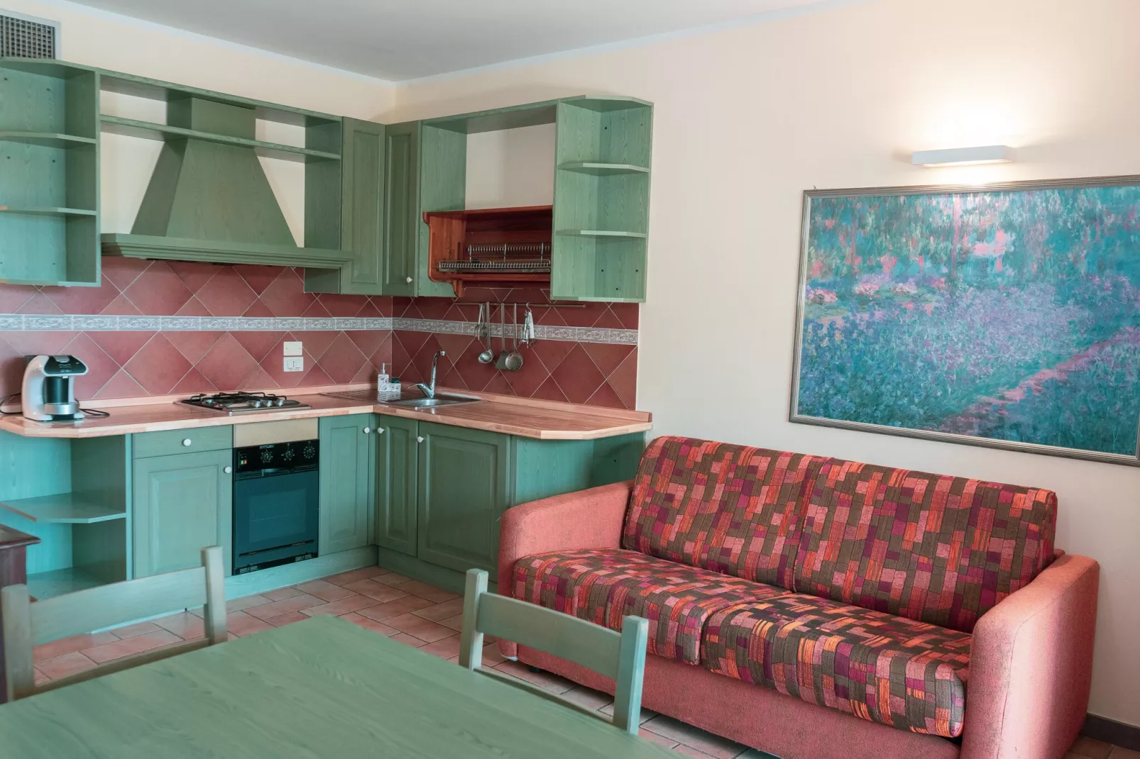 Assisi 6 pax-Living room