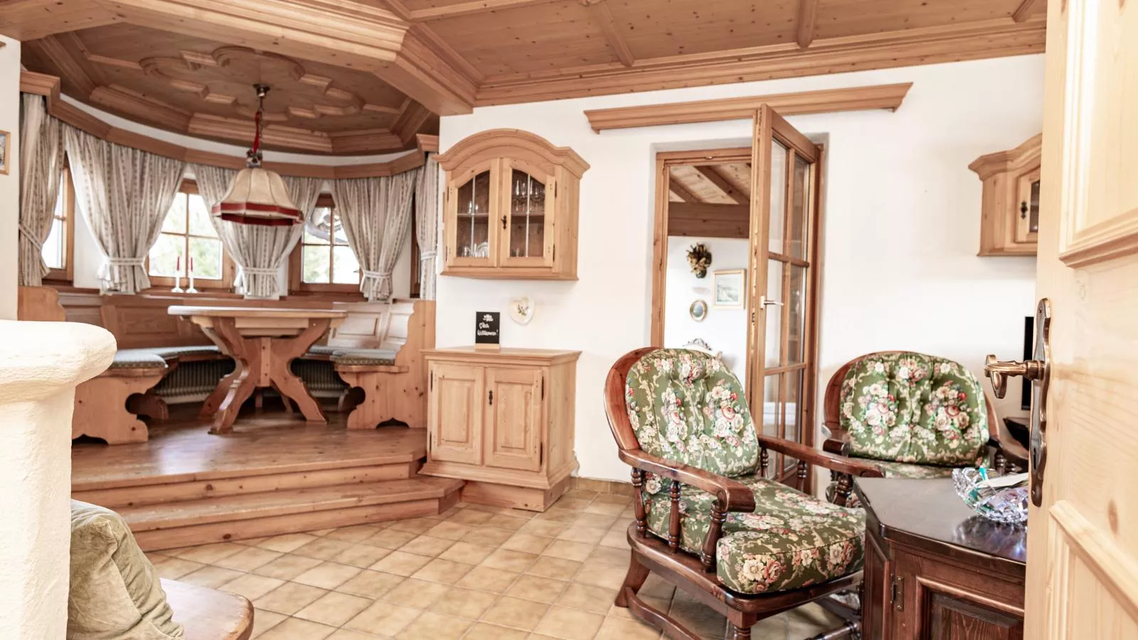 Müller Nr 1-Living room