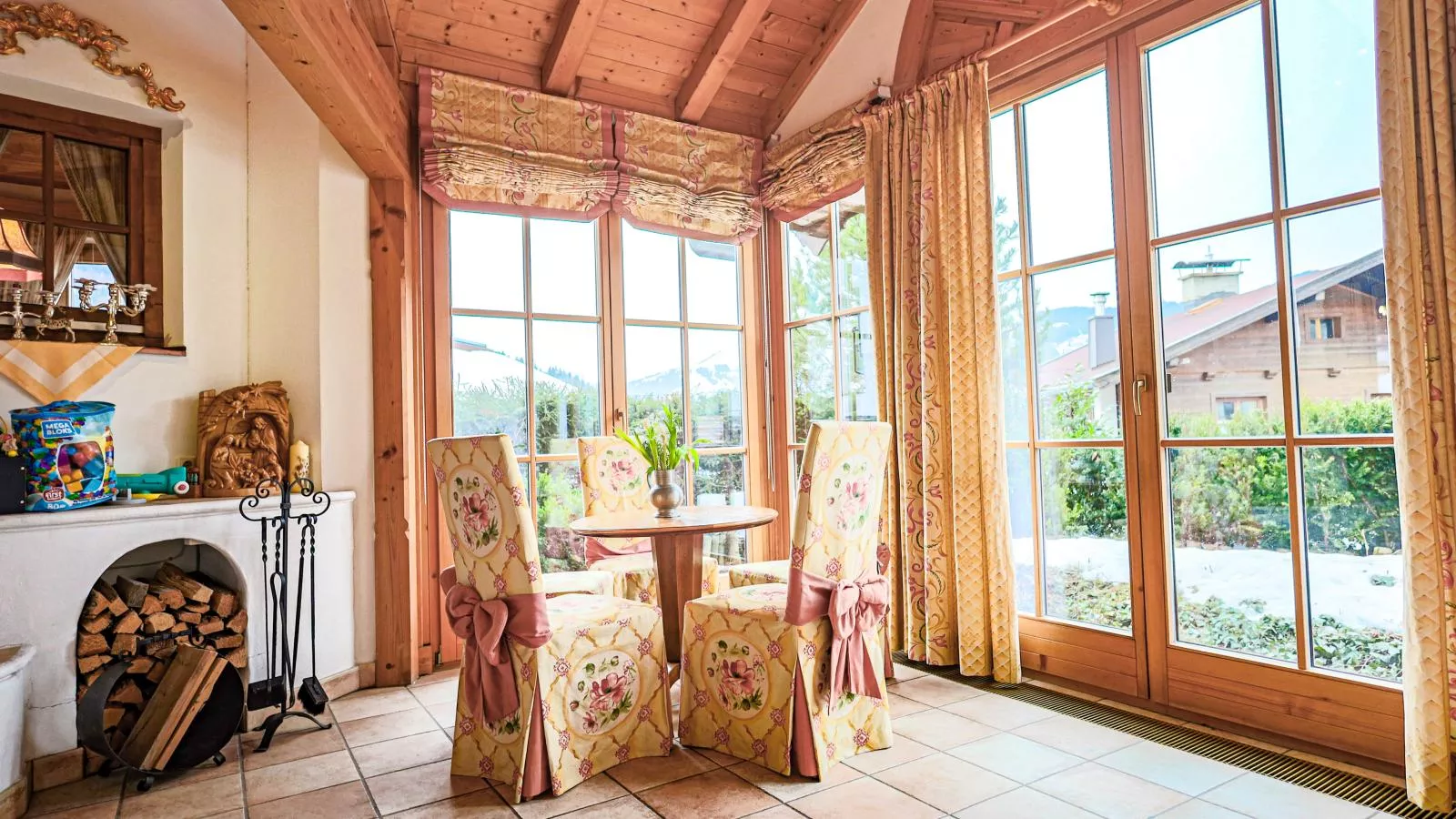 Müller Nr 1-Living room