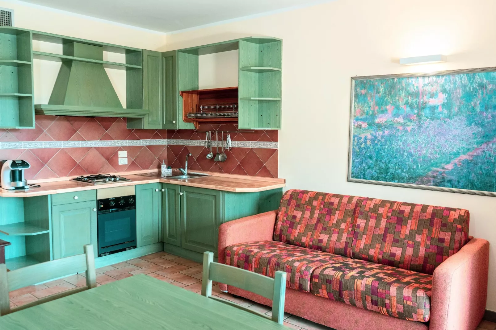Assisi 6 pax-Living room