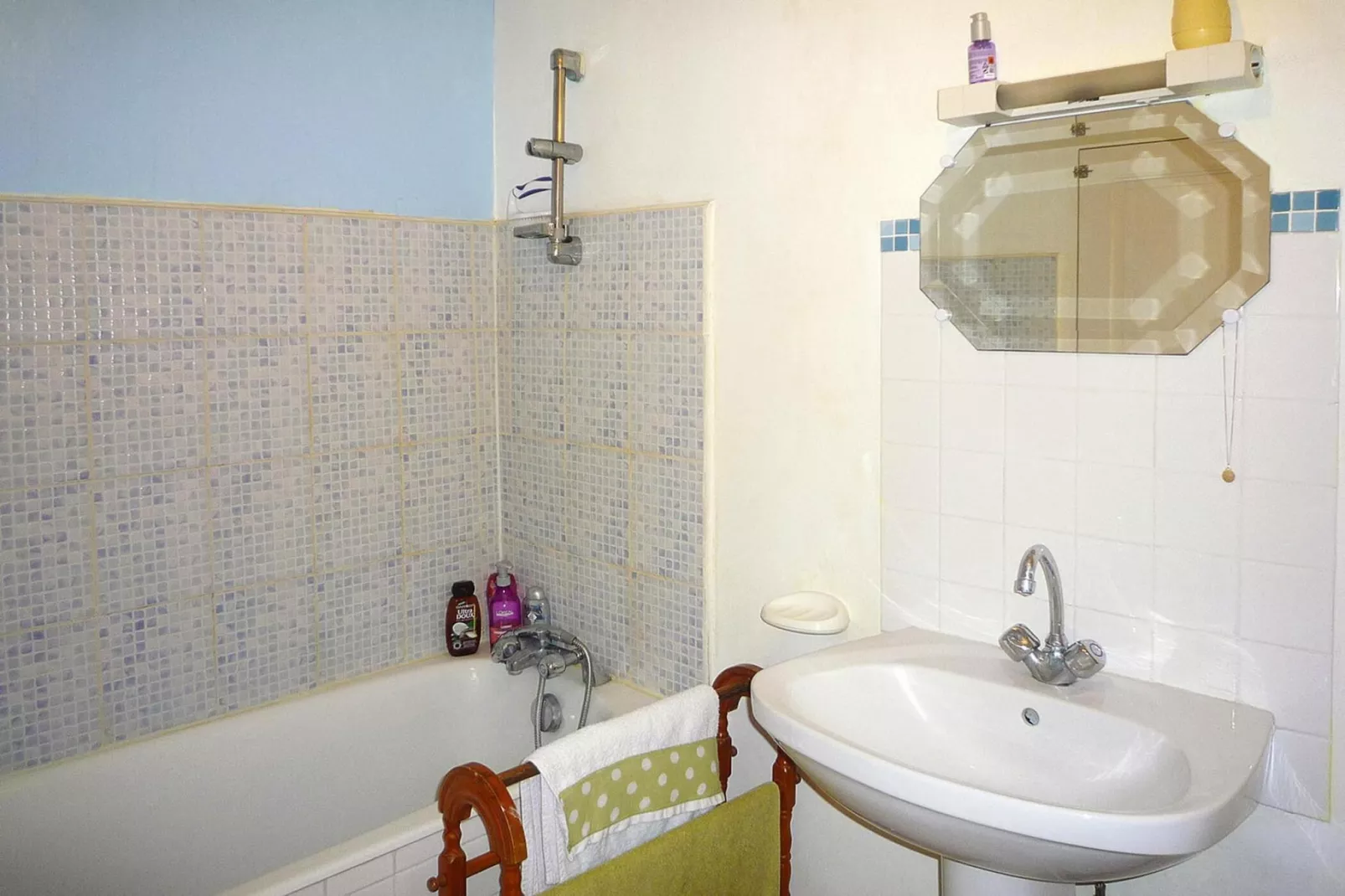 Semi-detached house St Sauveur-le-Vicomte--Bathroom