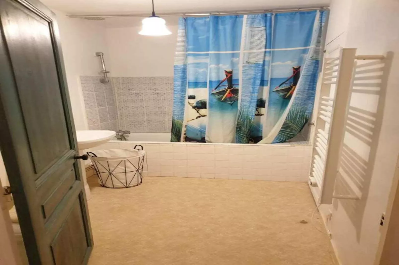 Semi-detached house St Sauveur-le-Vicomte--Bathroom