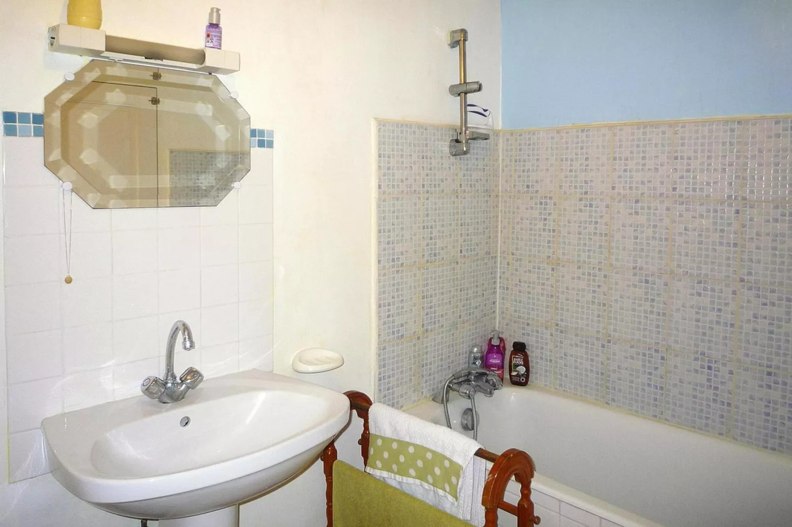 Semi-detached house St Sauveur-le-Vicomte--Bathroom
