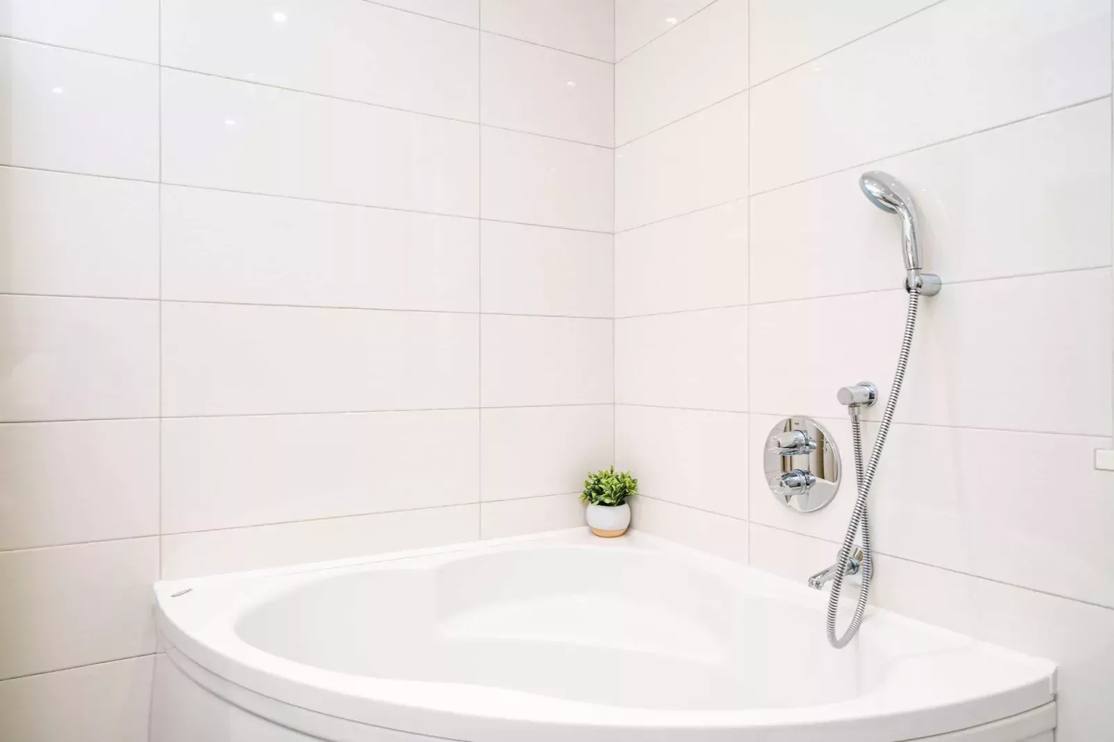 Holiday Home King - Four Bedroom House with Terrace-Badezimmer