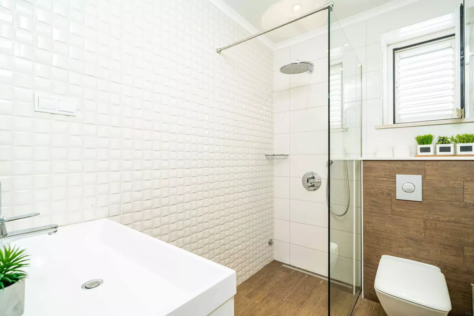 Holiday Home King - Four Bedroom House with Terrace-Badezimmer