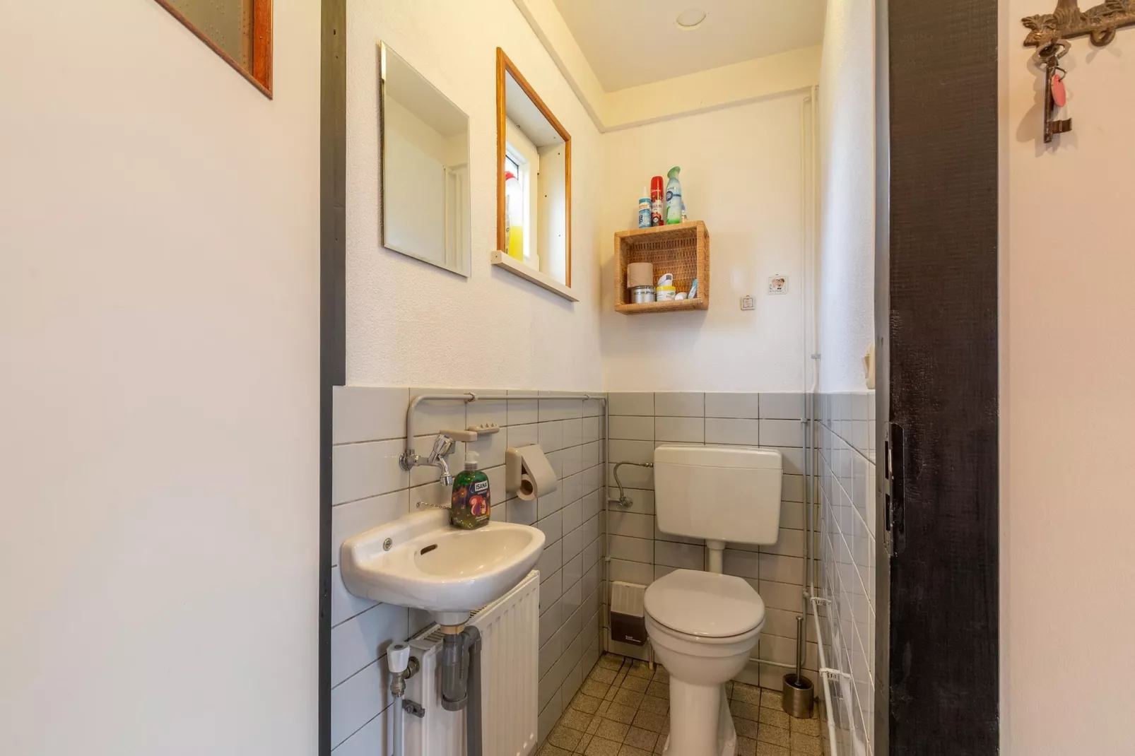 Garnekuul 15-Bathroom