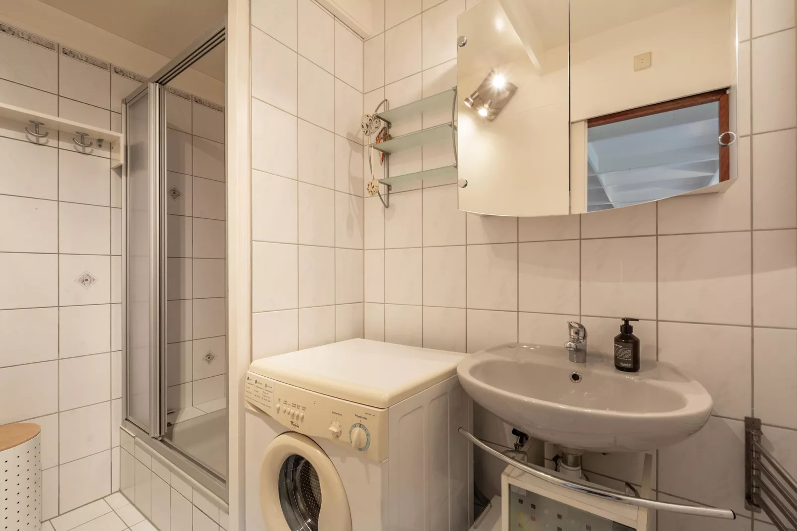 Garnekuul 15-Bathroom