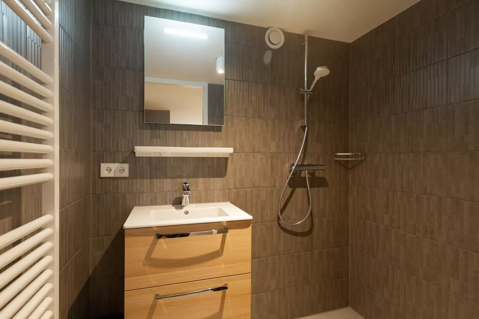 Maurits 1-Bathroom