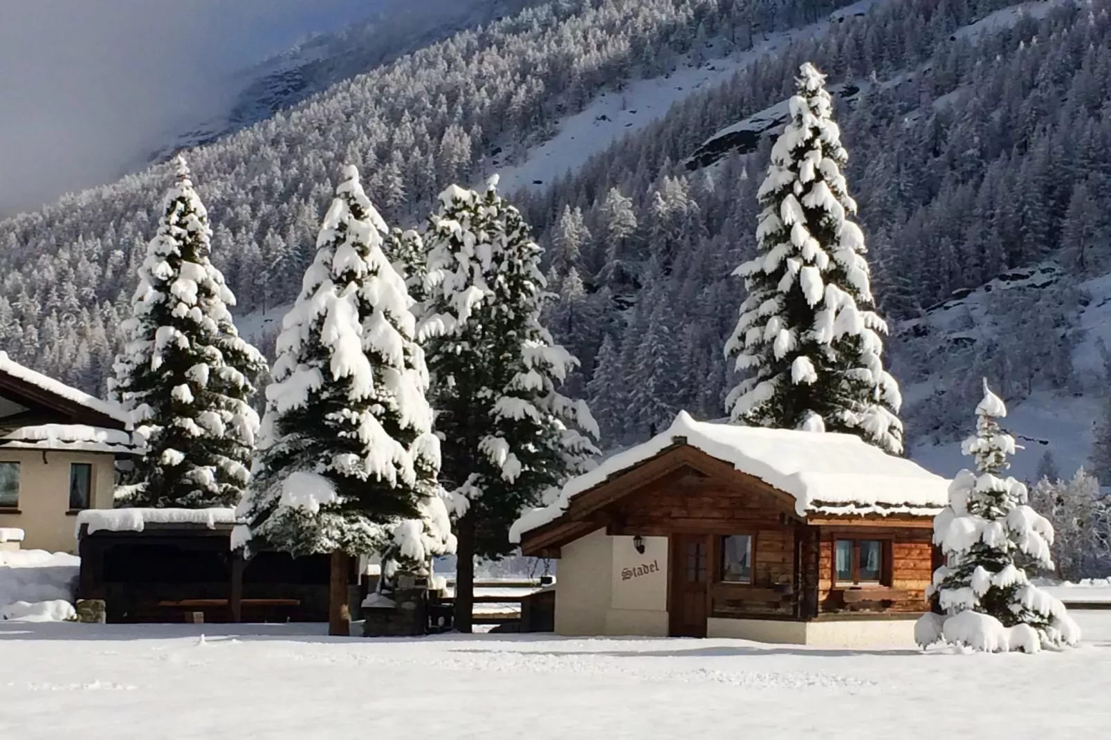 Stadel-Außenbereich Winter