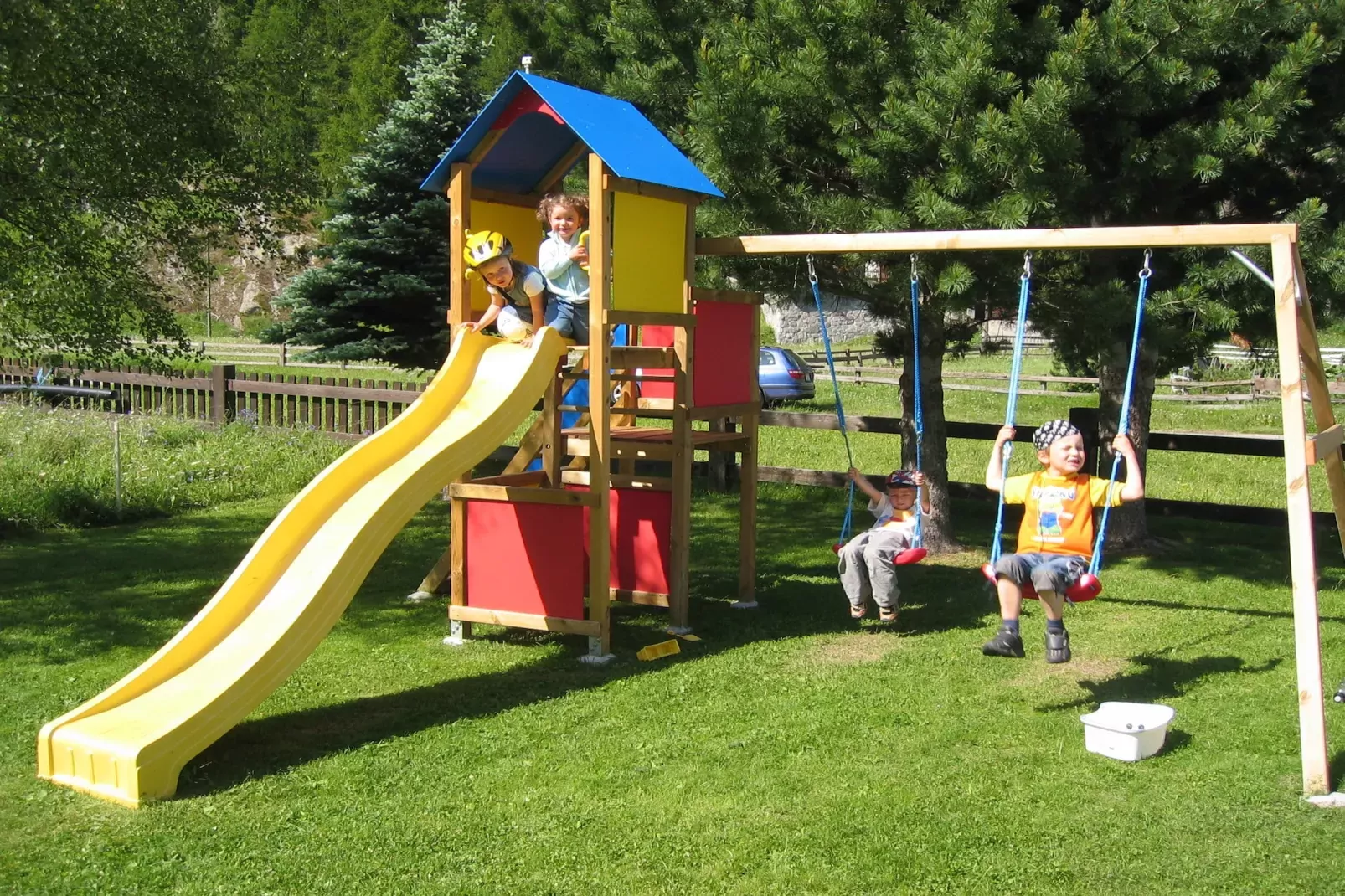 Haus Alpenstern Wohnung Älpi-Gardens summer
