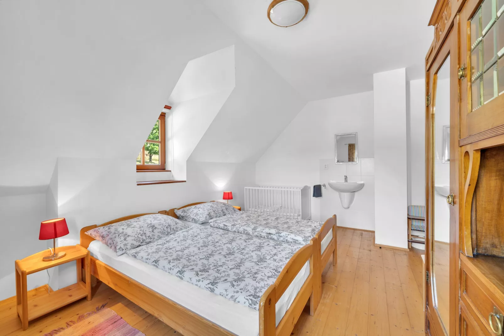 Stupna KSF095-Schlafzimmer