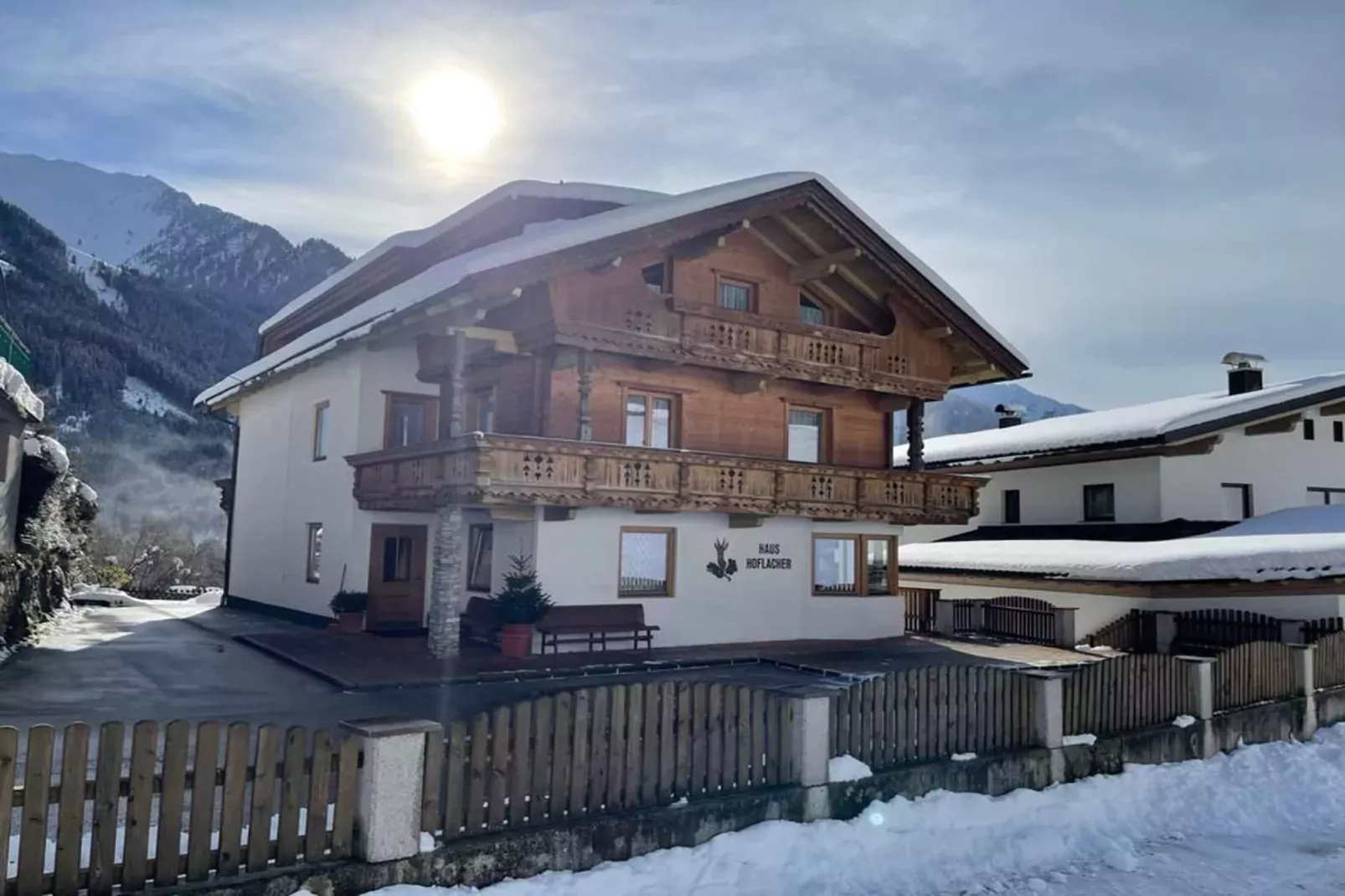 Haus Hoflacher-Exterior winter