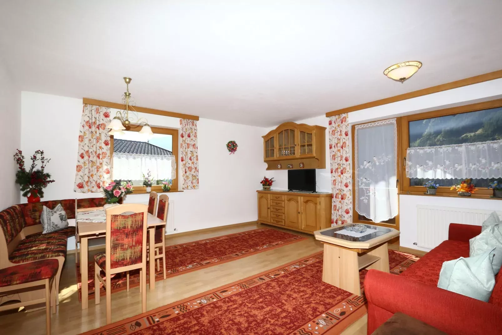 Haus Hoflacher-Living room