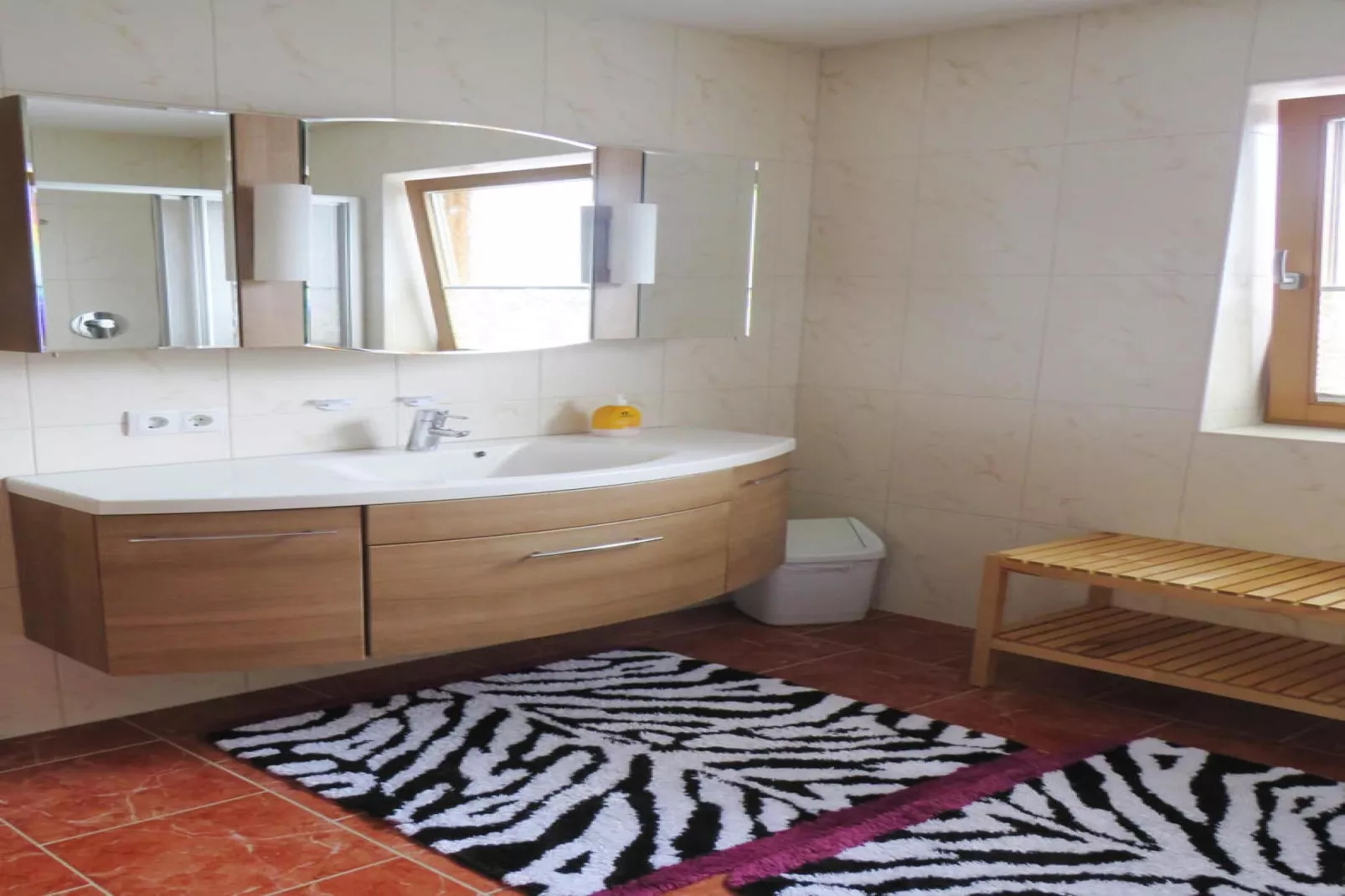 Haus Emberger Fügen - Belegung 12 Personen-Bathroom
