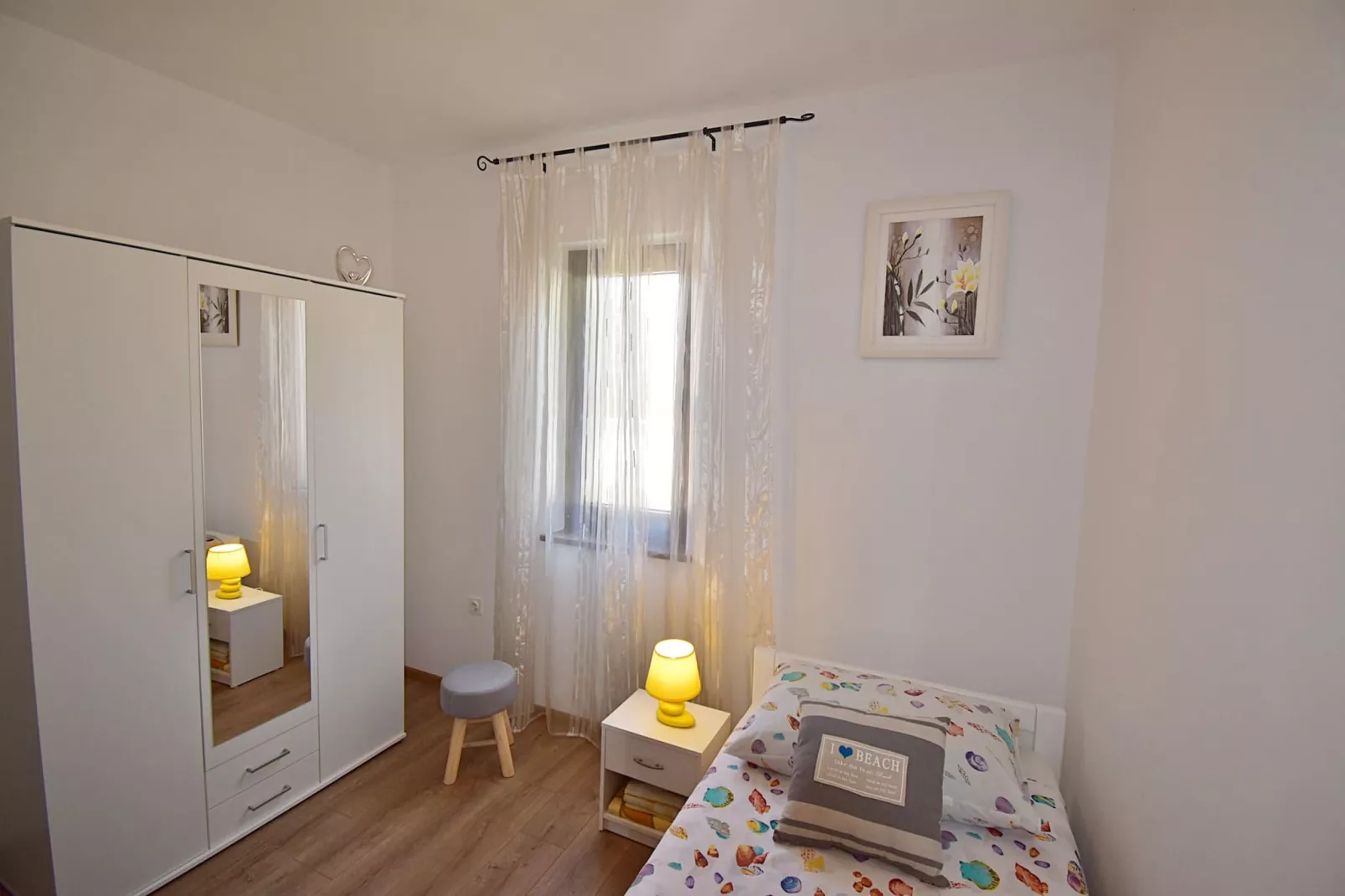 Tina & Denis - Apt Tina with Terrace and Garden-Bedroom