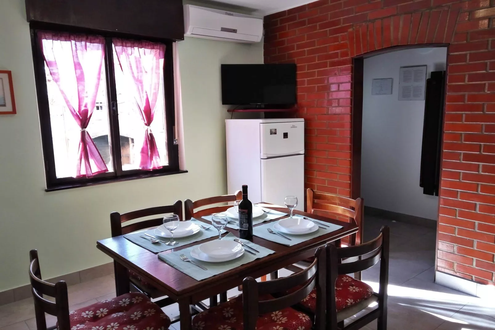Holiday Home Sabina - Private Pool, BBQ Area-Dining room