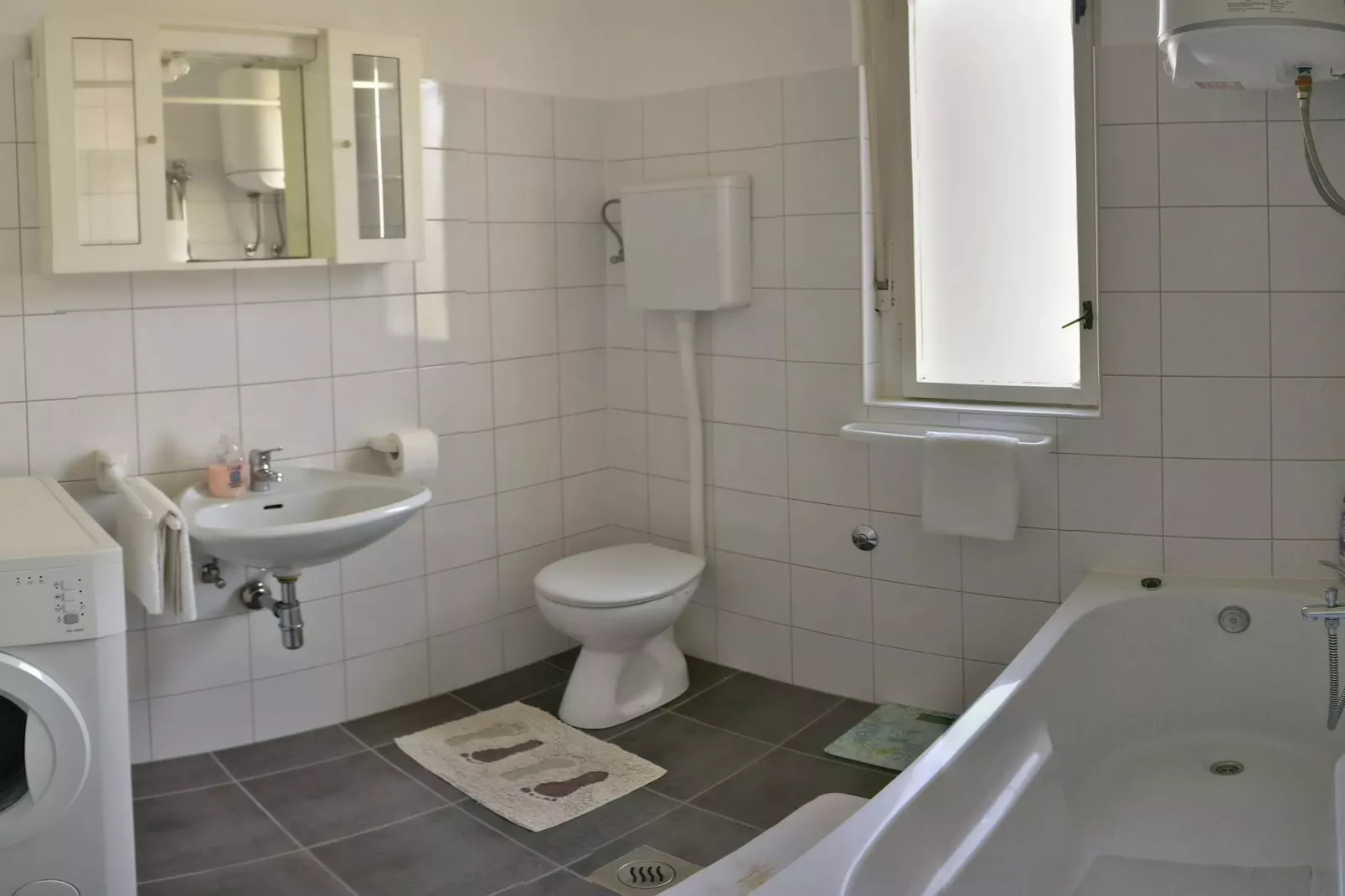 Holiday Home Sabina - Private Pool, BBQ Area-Bathroom