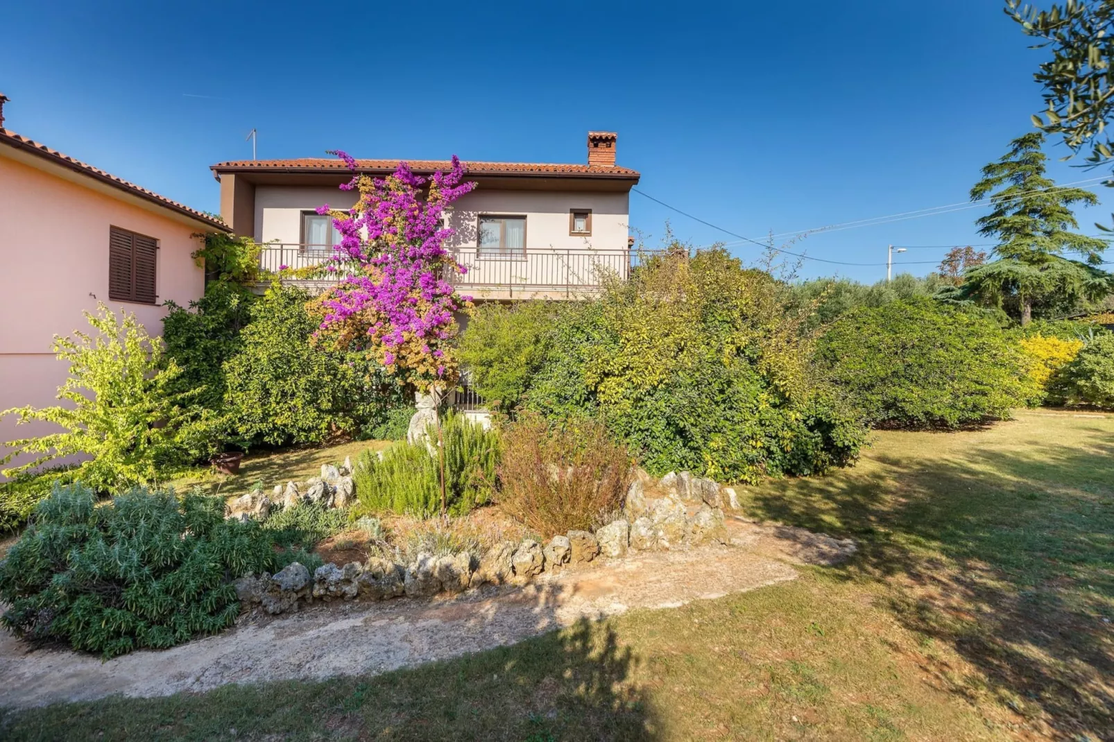 Sabi Relax Zone Apartment - Private Pool & Jacuzzi-Exterior summer