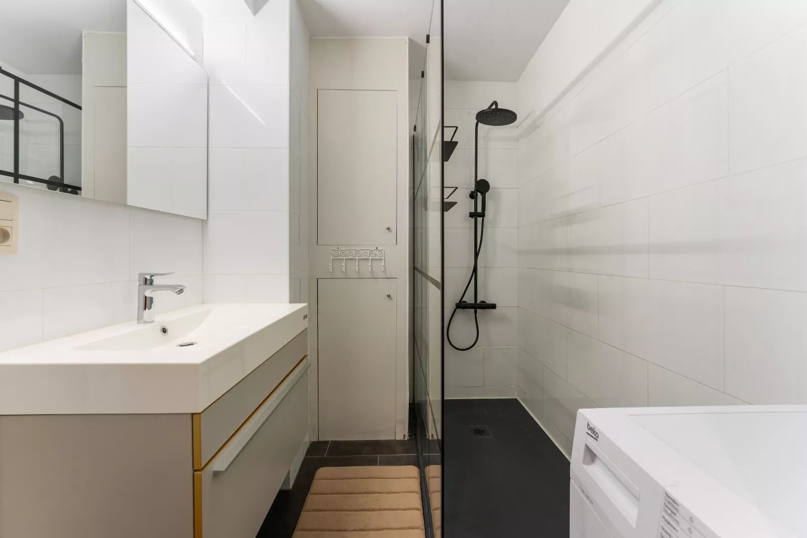 COSTANZA - 0301-Bathroom