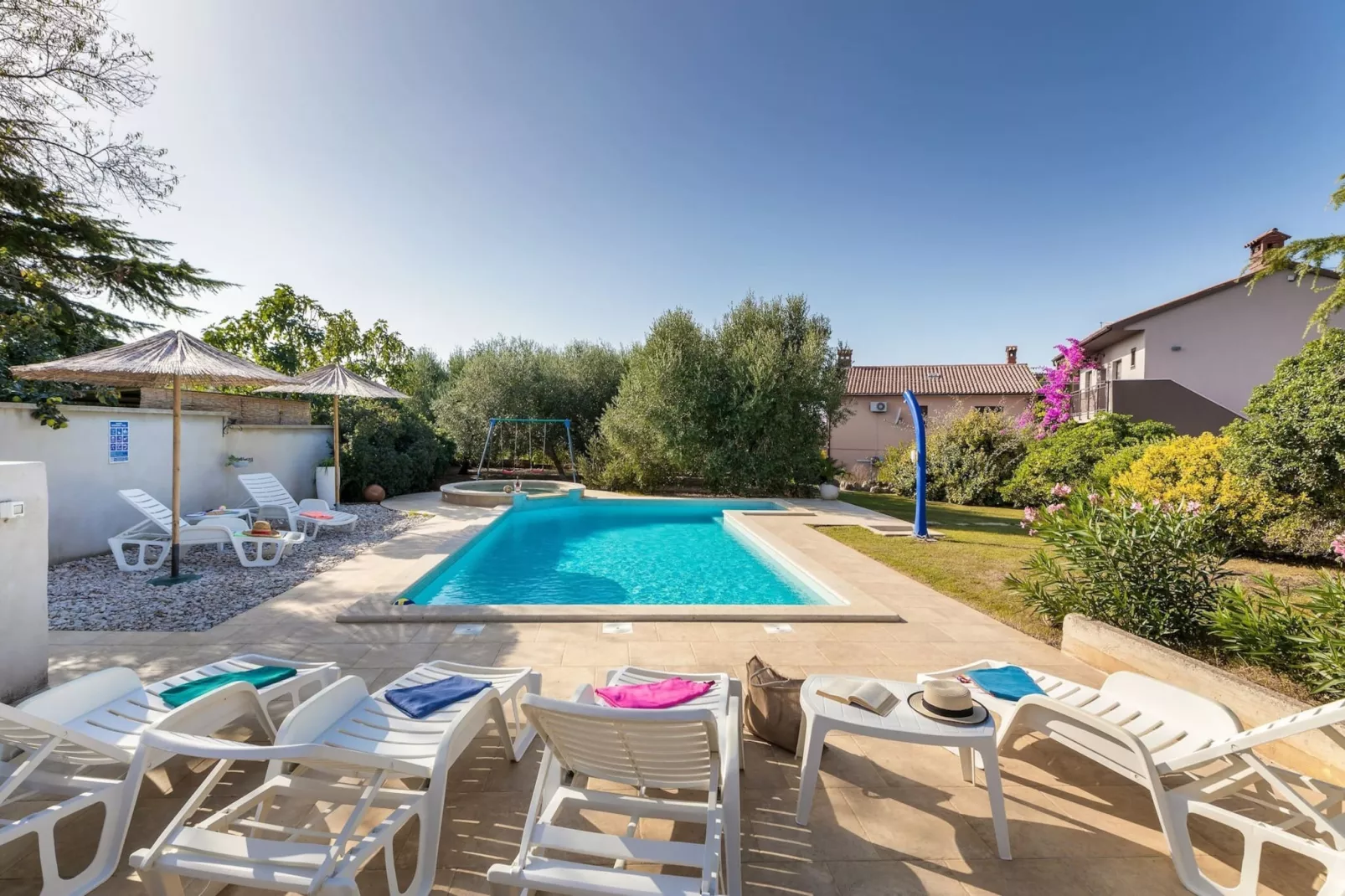 Sabi Relax Zone Apartment - Private Pool & Jacuzzi-Pool