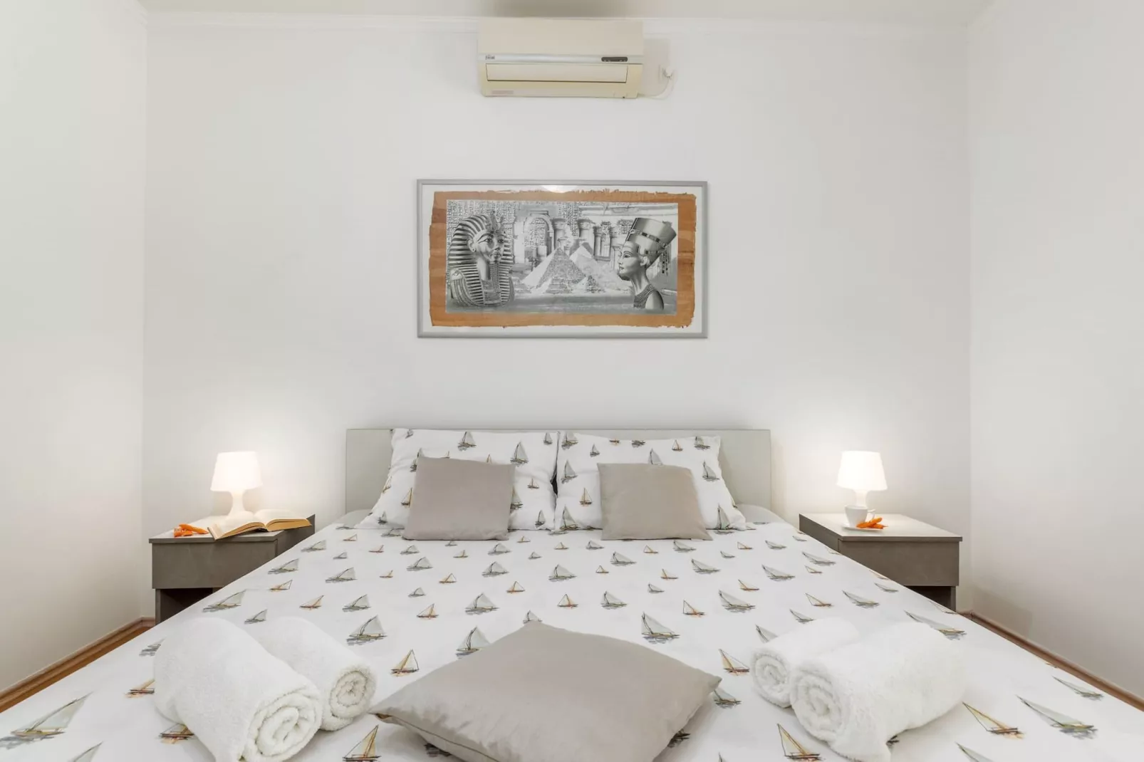 Sabi Relax Zone Apartment - Private Pool & Jacuzzi-Bedroom