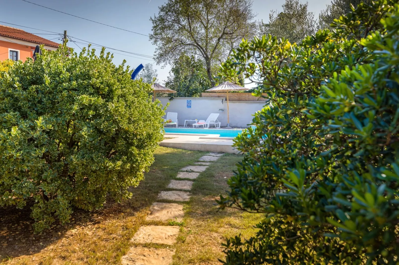 Sabi Relax Zone Apartment - Private Pool & Jacuzzi-Gardens summer