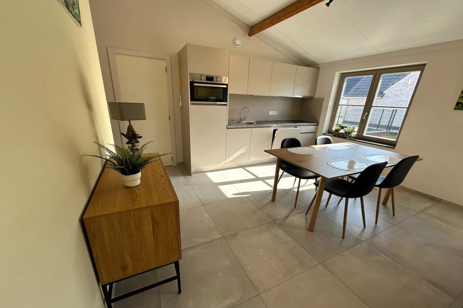2WH / 18-Kitchen