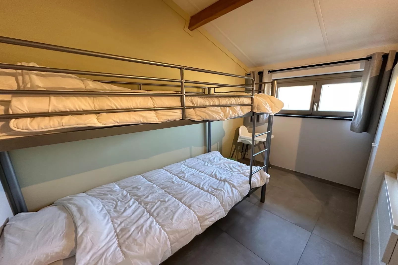 2WH / 18-Bedroom