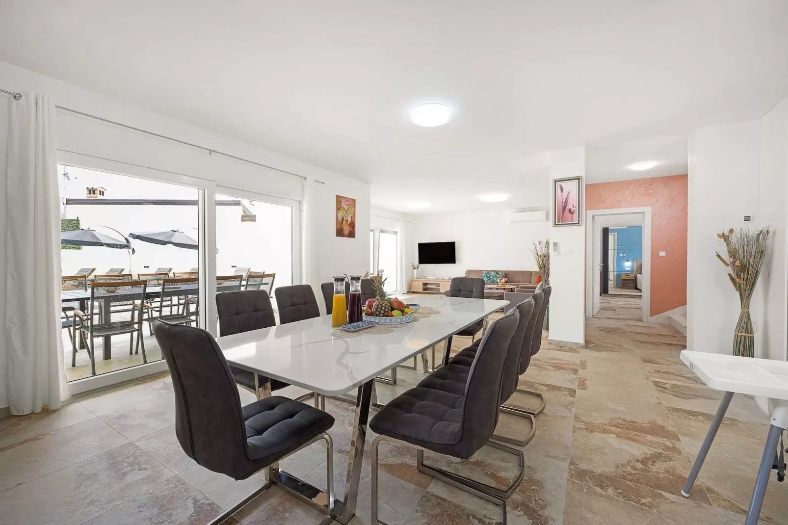 Villa Nur Amela with Pool, Jacuzzi, Darts-Cuisine