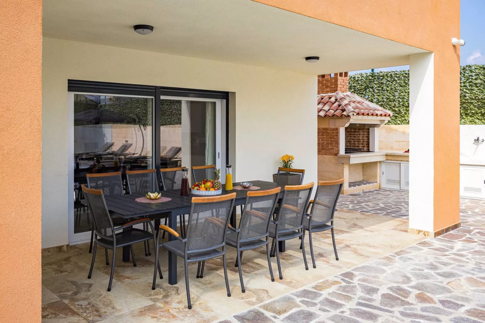 Villa Nur Amela with Pool, Jacuzzi, Darts-Extérieur