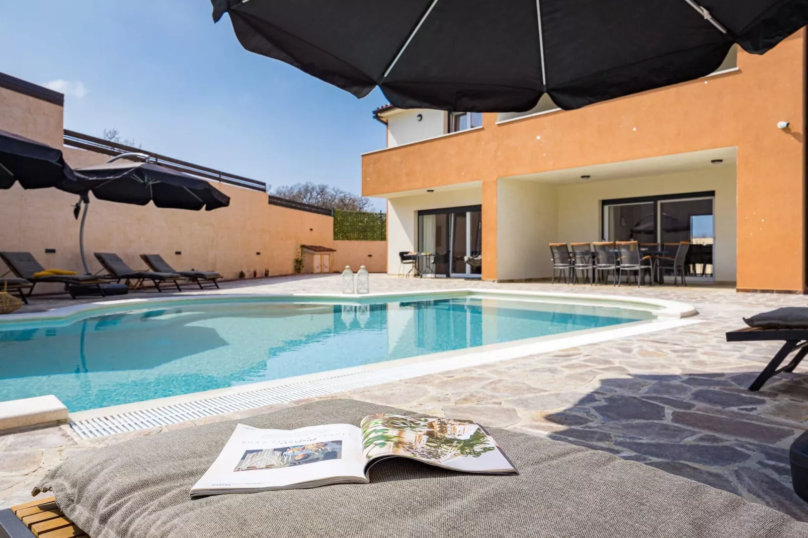 Villa Nur Amela with Pool, Jacuzzi, Darts-Extérieur