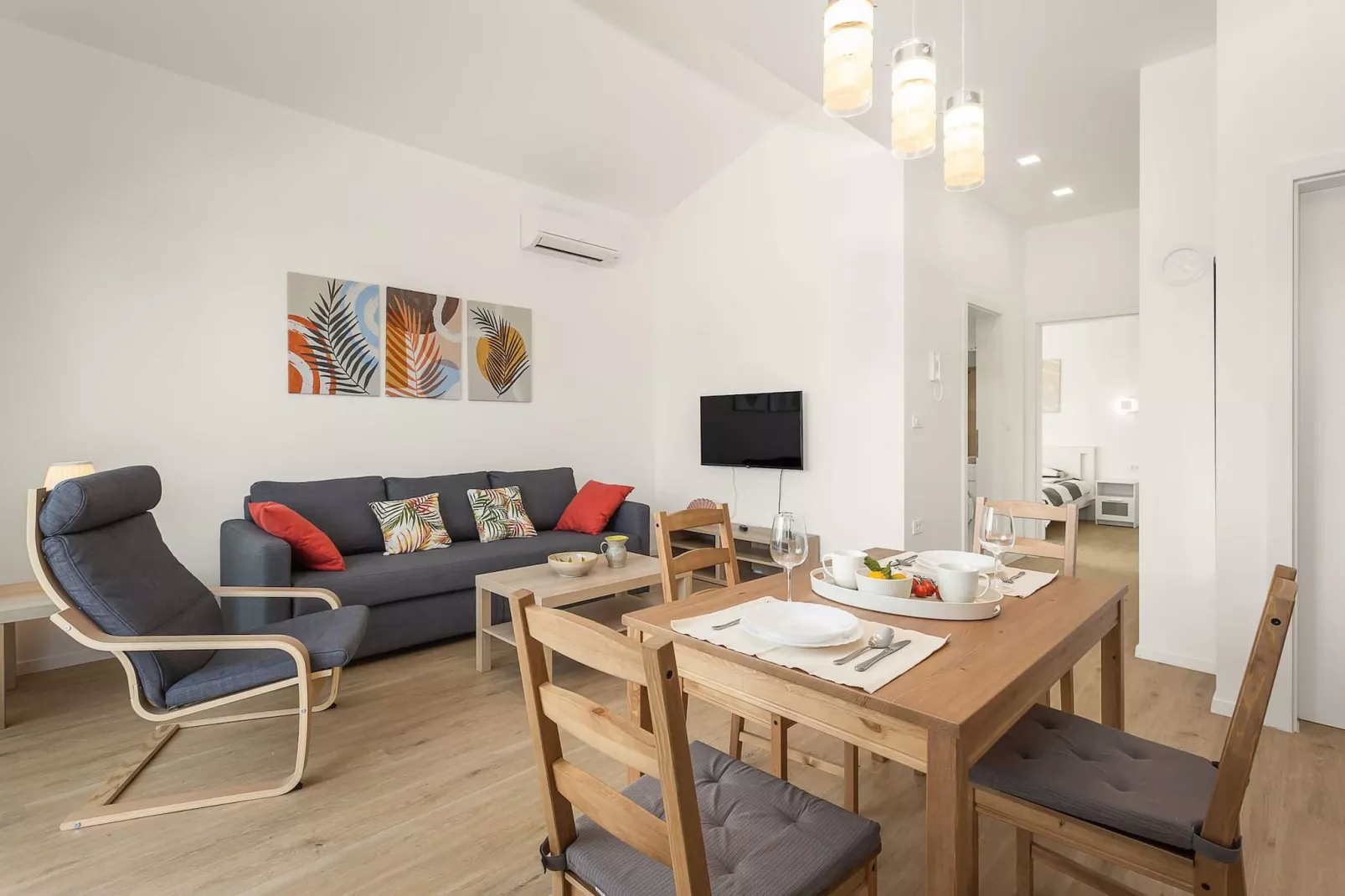 Lana Luxe - One Bedroom Apartment with Balcony-Salon