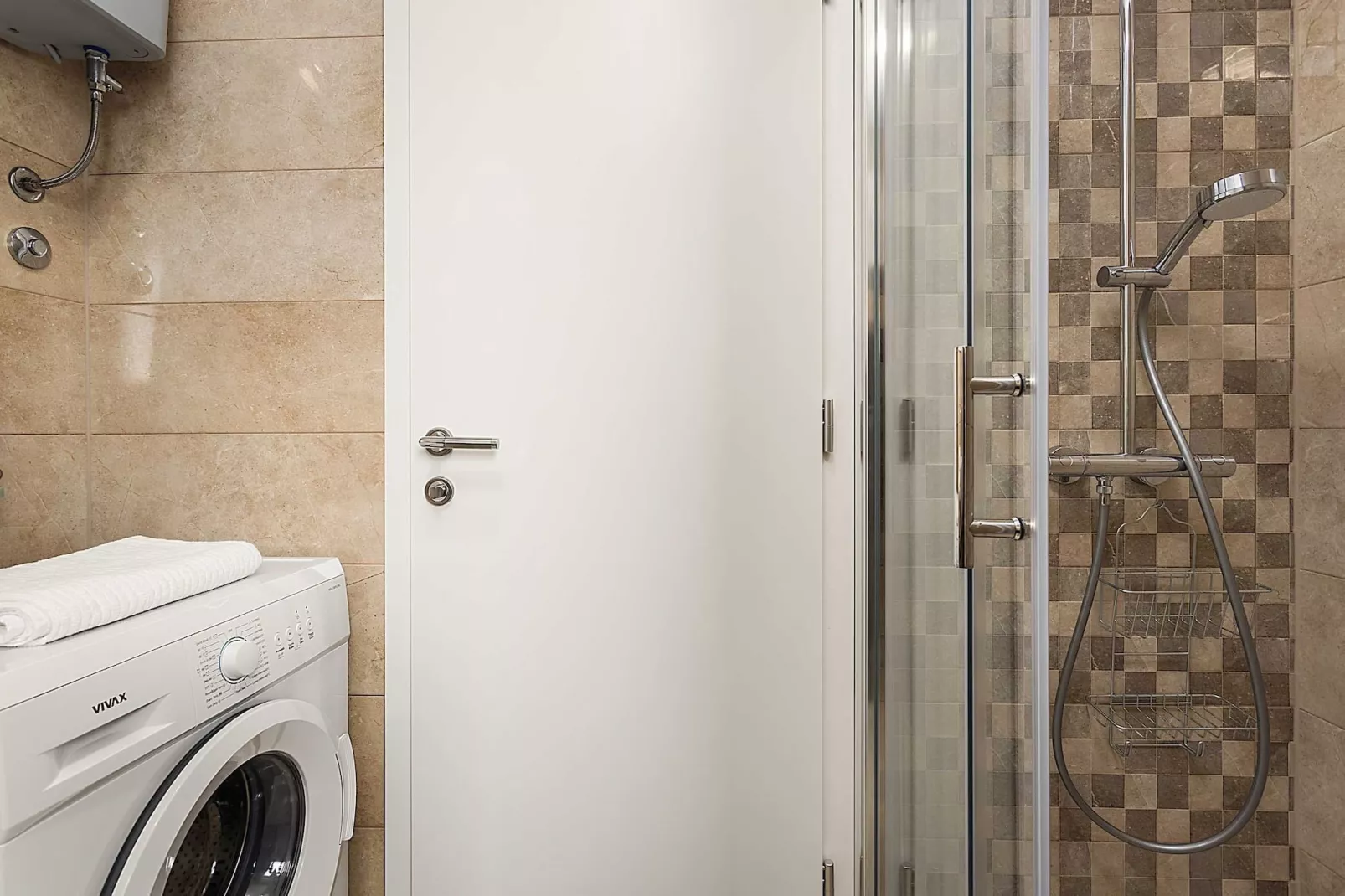 Lana Luxe - One Bedroom Apartment with Balcony-Salle de bain