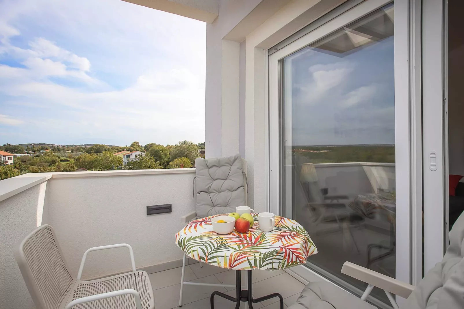 Lana Luxe - One Bedroom Apartment with Balcony-Balcon-terrasse
