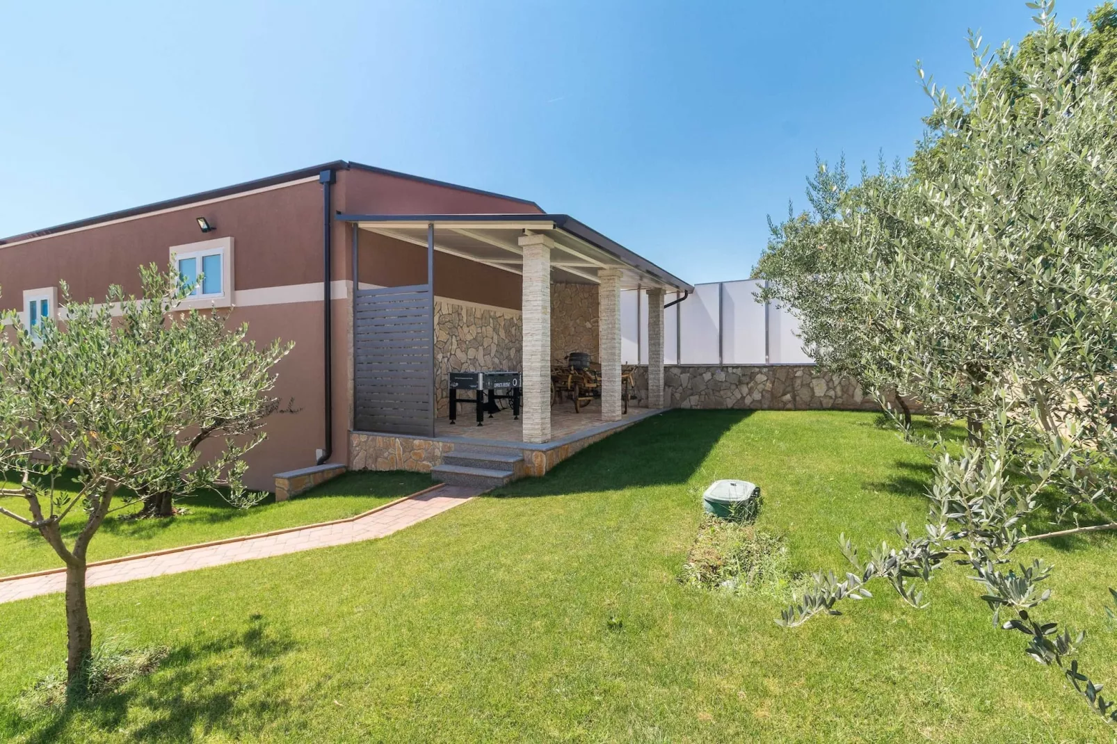 IstraKamen 16+2- Pool, Jacuzzi, Sports-Exterior summer