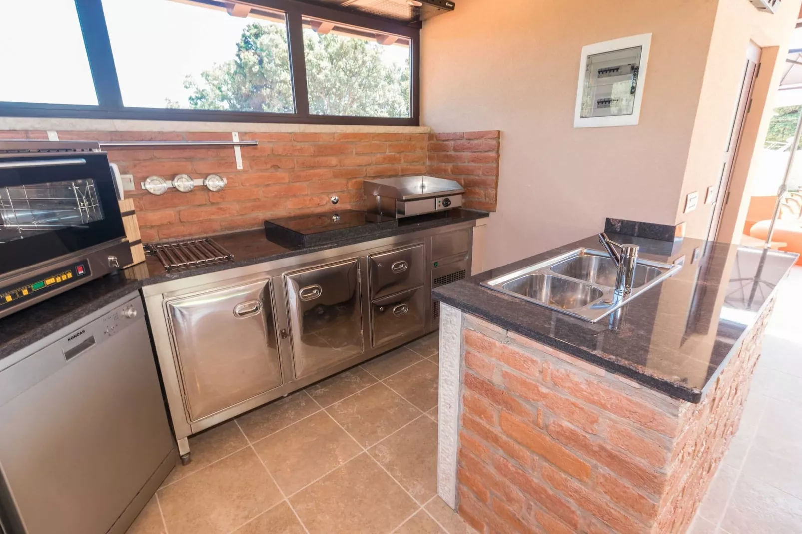IstraKamen 16+2- Pool, Jacuzzi, Sports-Kitchen