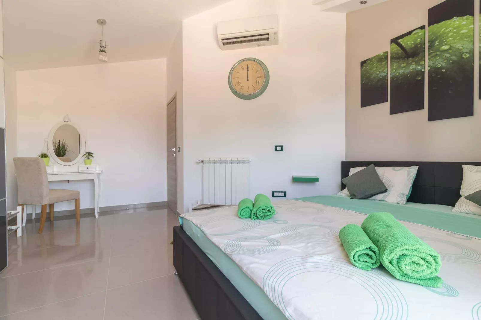 IstraKamen 16+2- Pool, Jacuzzi, Sports-Bedroom