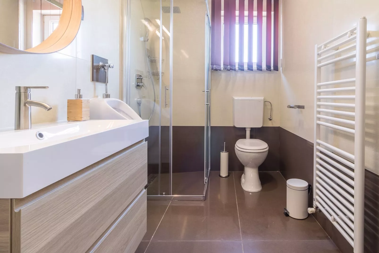 IstraKamen 16+2- Pool, Jacuzzi, Sports-Bathroom