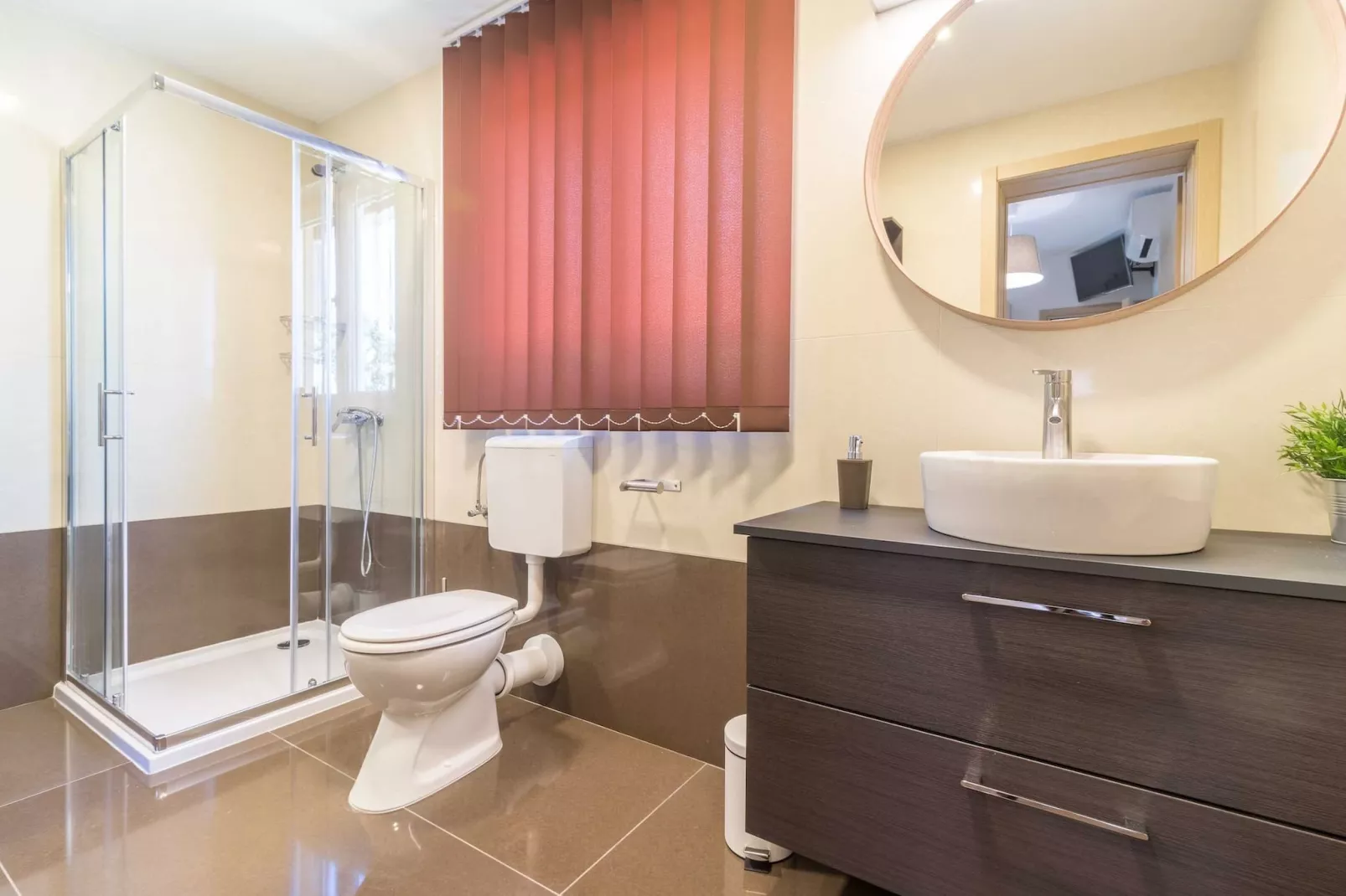 IstraKamen 16+2- Pool, Jacuzzi, Sports-Bathroom