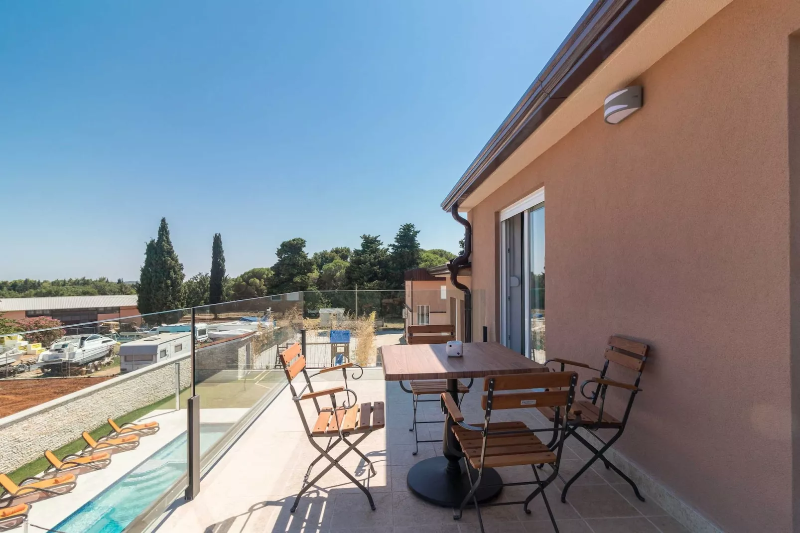 IstraKamen 16+2- Pool, Jacuzzi, Sports-Terrace balcony