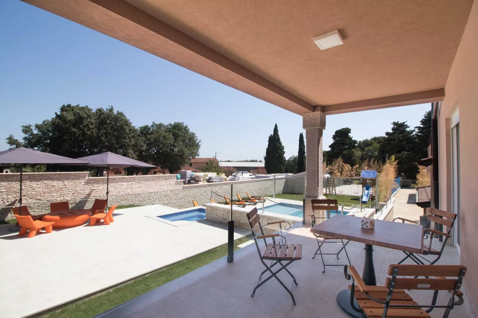 IstraKamen 16+2- Pool, Jacuzzi, Sports-Terrace