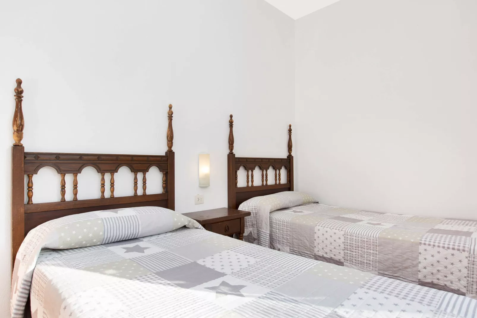 Can Benet  Pl-Bedroom