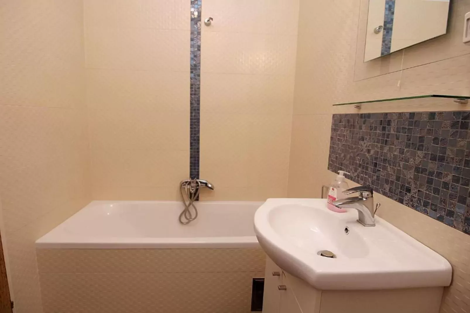 Gortan´s Cove A1 - Three Bedroom Apartment Mare-Salle de bain