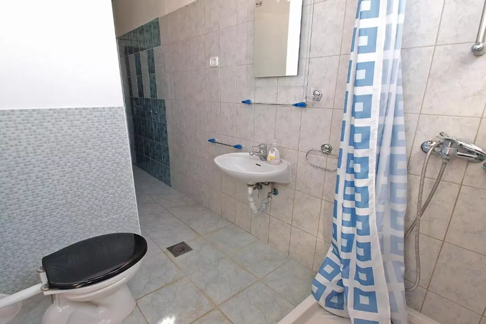 Gortan´s Cove A1 - Three Bedroom Apartment Mare-Salle de bain