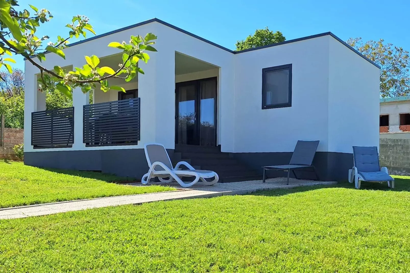 Holiday House Lucia-Außenbereich