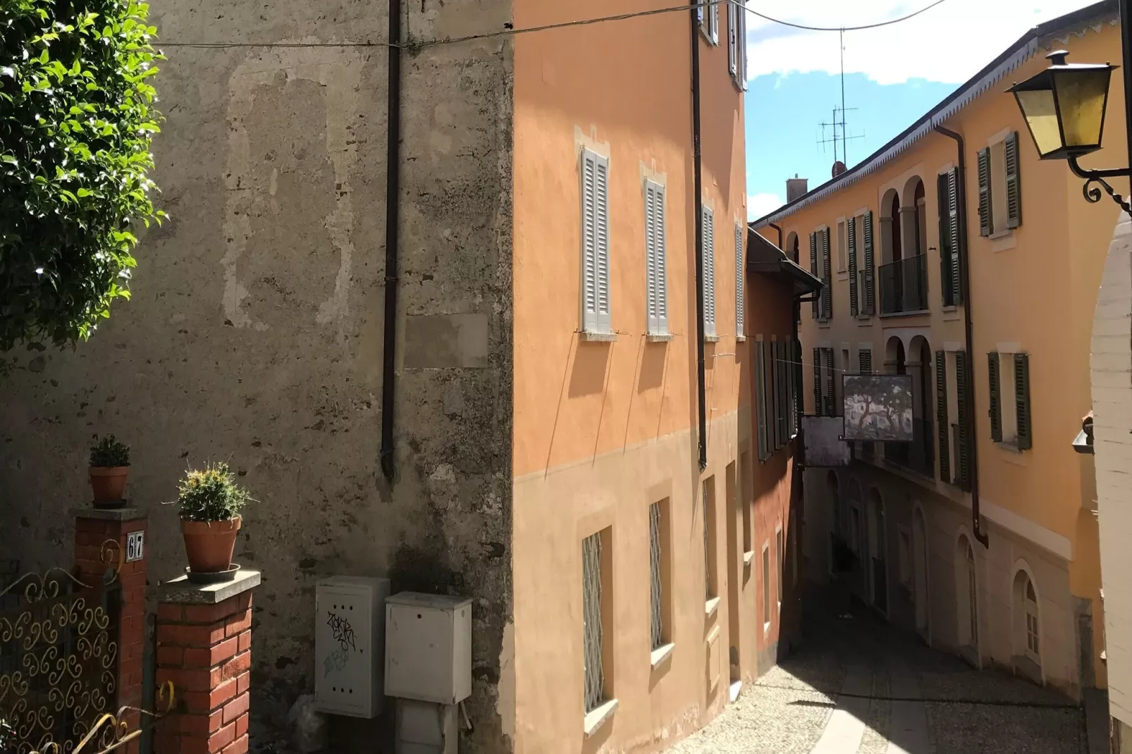 Ai Rronchi - piccolo appartamento con giardino a Cannero-Exterior summer